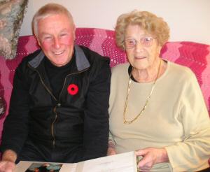 Meryl Matthews reminisces with Len Fowles in 2003